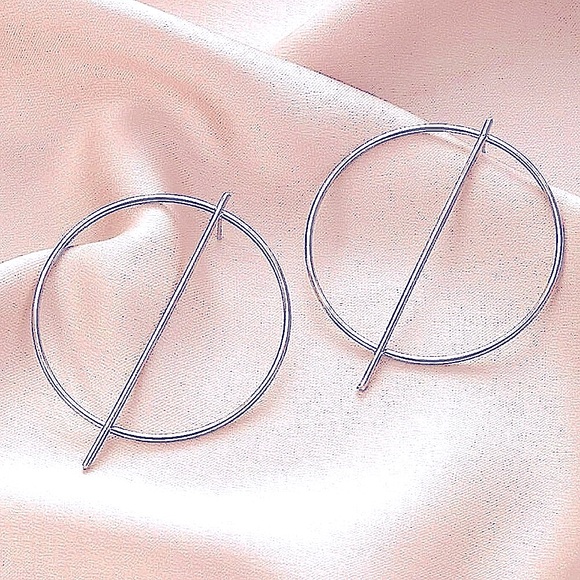 Zara Jewelry - Last pair!🆕 silver abstract hoop earrings